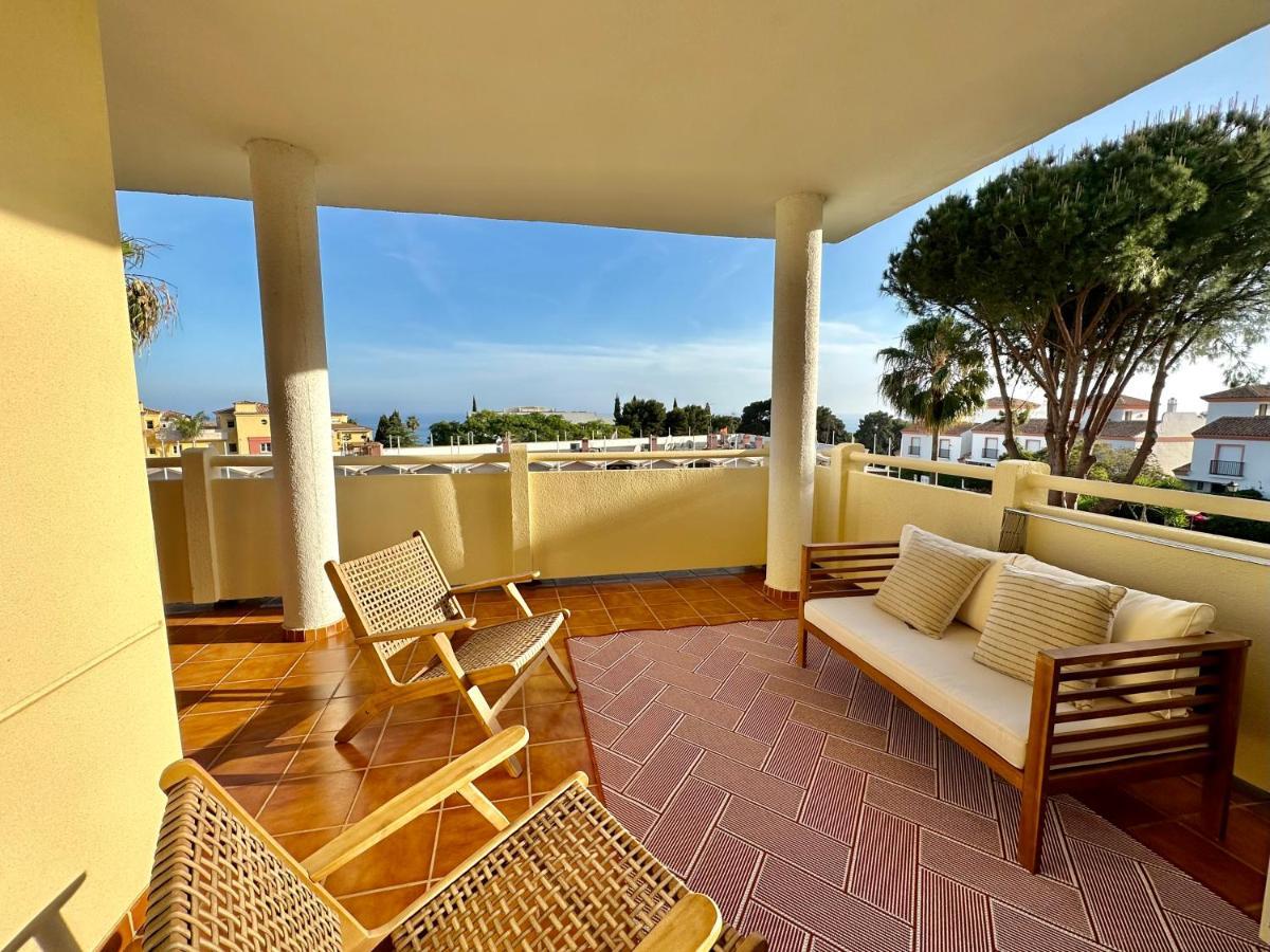 Апартаменти Seaview And Big Terrace Cabopino Марбелья Екстер'єр фото