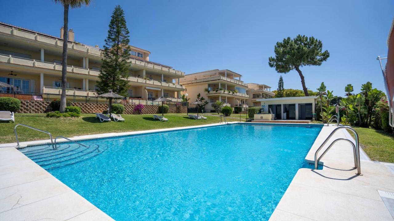 Апартаменти Seaview And Big Terrace Cabopino Марбелья Екстер'єр фото